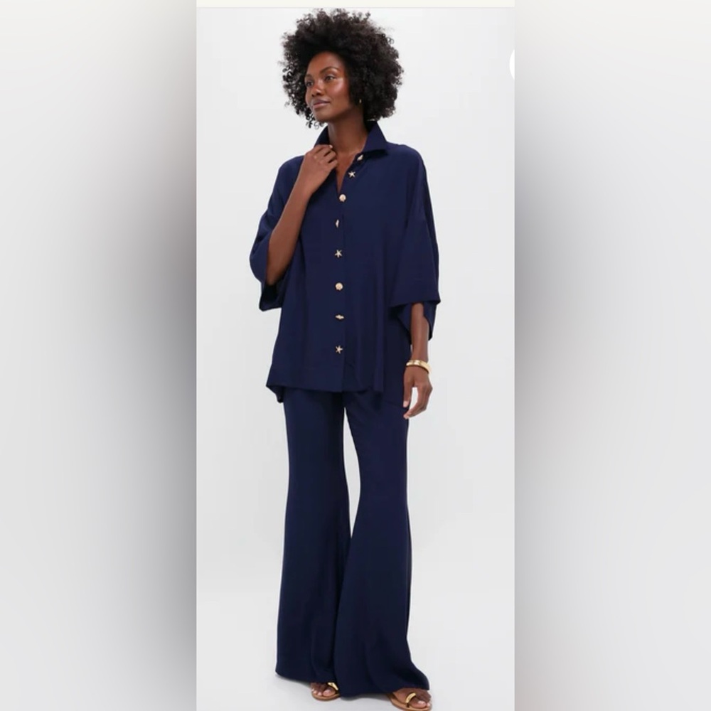 Tuckernuck Navy Viscose Charmeuse Nautilus Blouse | Gold Buttons | NWT | XS - Picture 6 of 9